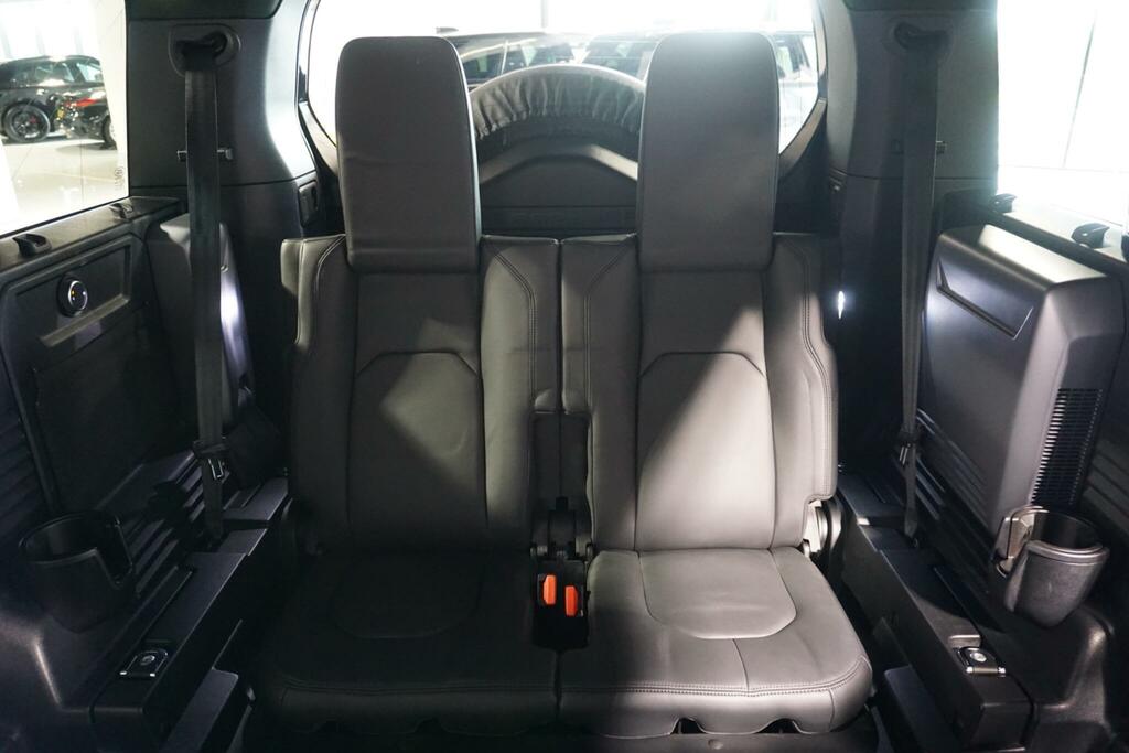 Land Rover Defender 110 X-dynamic S Grey #8
