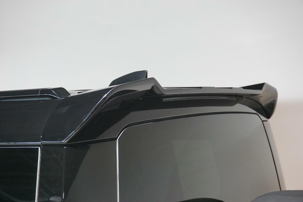 Land Rover Defender 110 X-dynamic S Grey #69