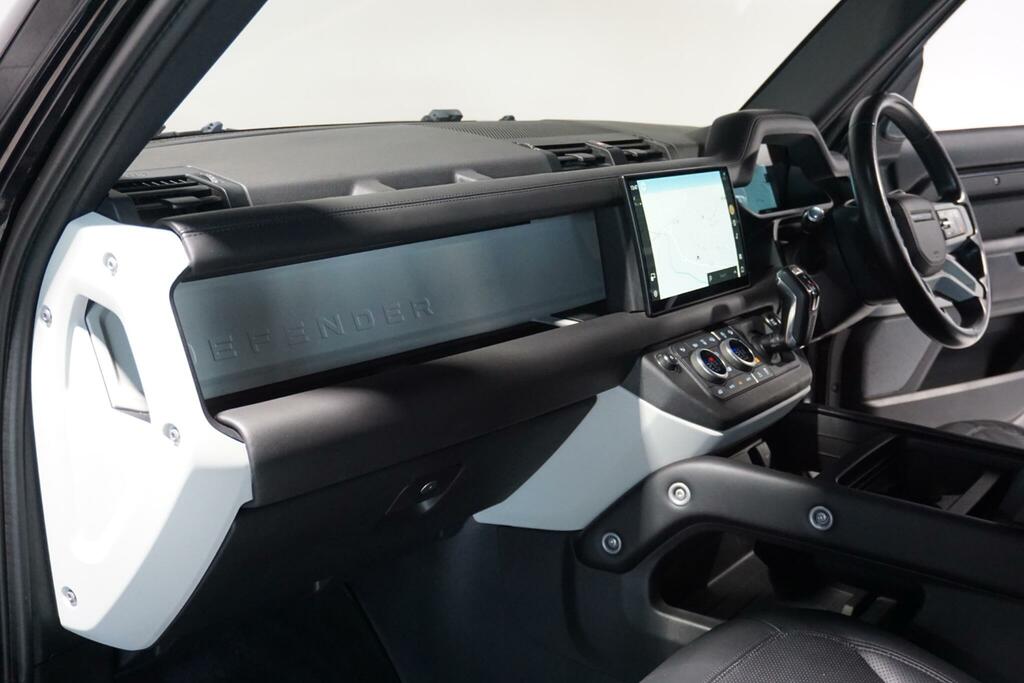 Land Rover Defender 110 X-dynamic S Grey #52