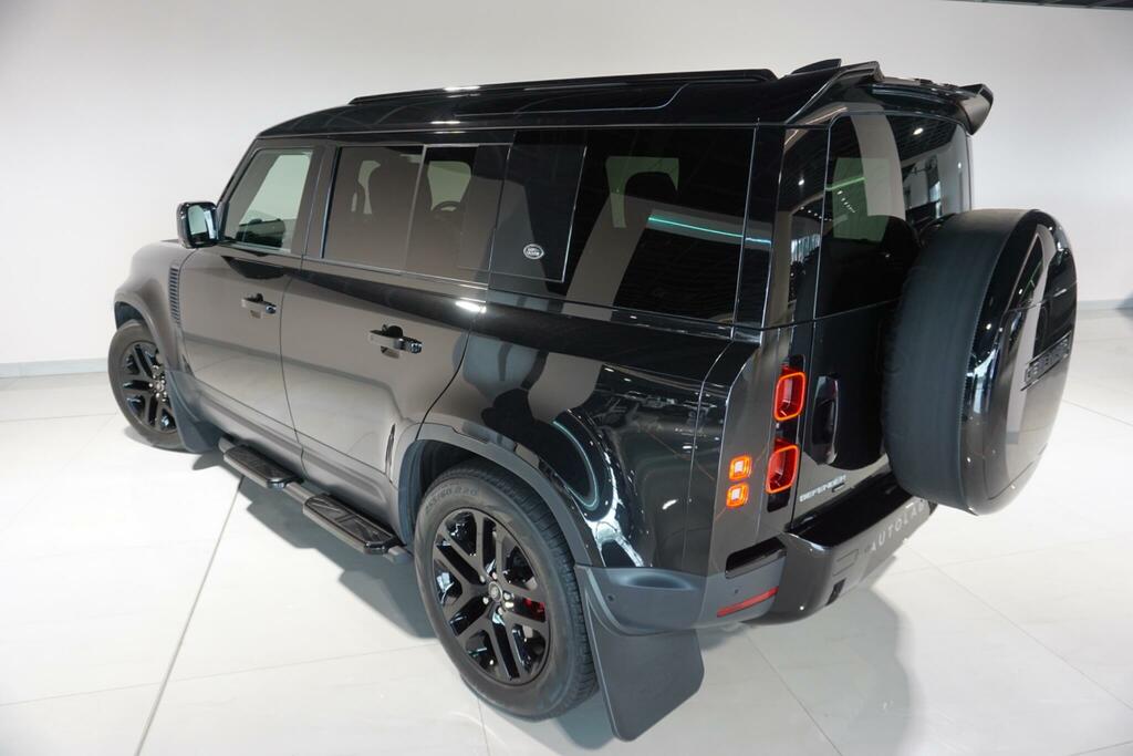 Land Rover Defender 110 X-dynamic S Grey #35