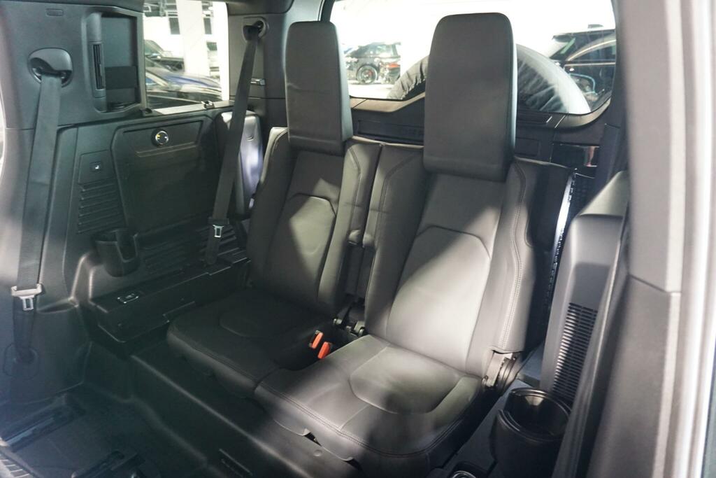 Land Rover Defender 110 X-dynamic S Grey #13
