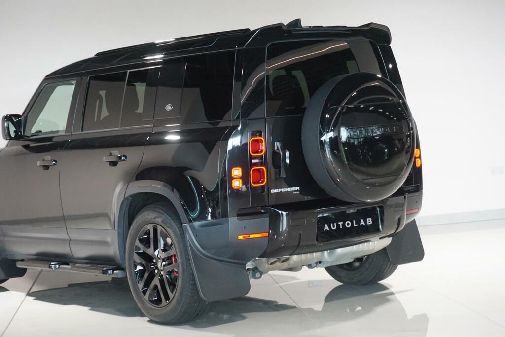 Land Rover Defender 110 X-dynamic S Grey #39