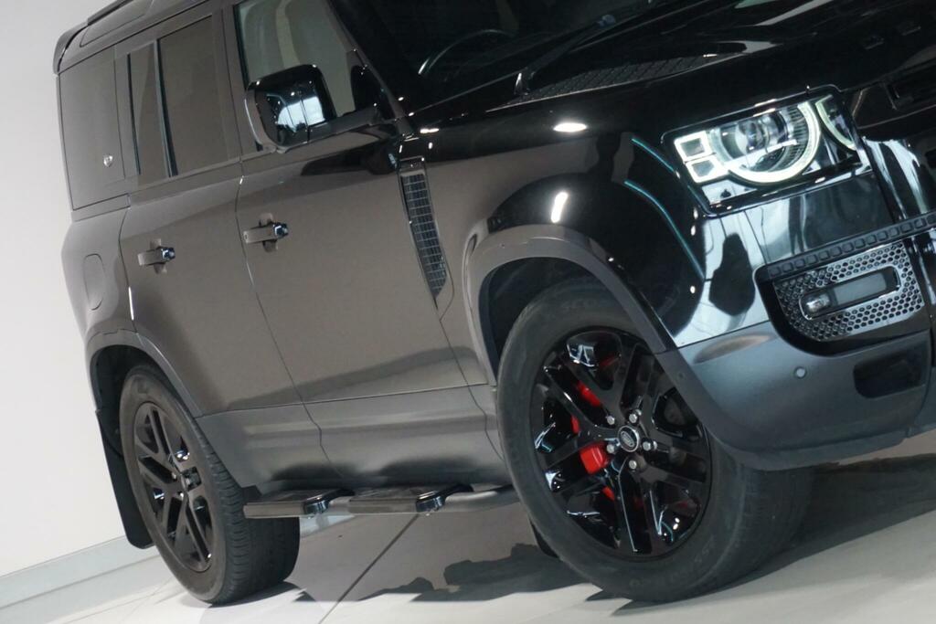 Land Rover Defender 110 X-dynamic S Grey #40