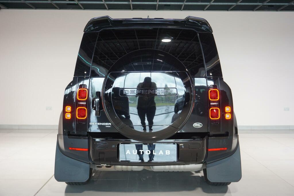 Land Rover Defender 110 X-dynamic S Grey #25