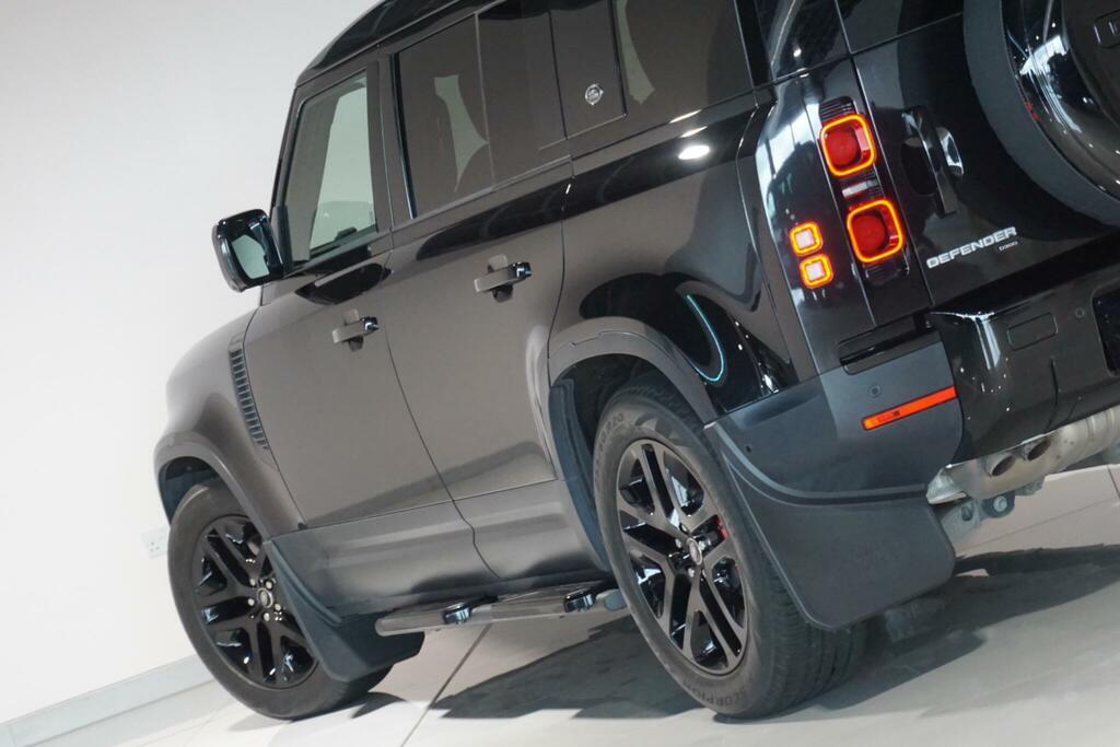 Land Rover Defender 110 X-dynamic S Grey #41