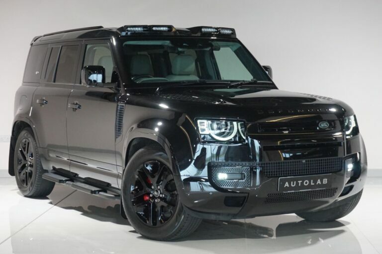 Land Rover Defender 110 3.0 D250 Mhev Black