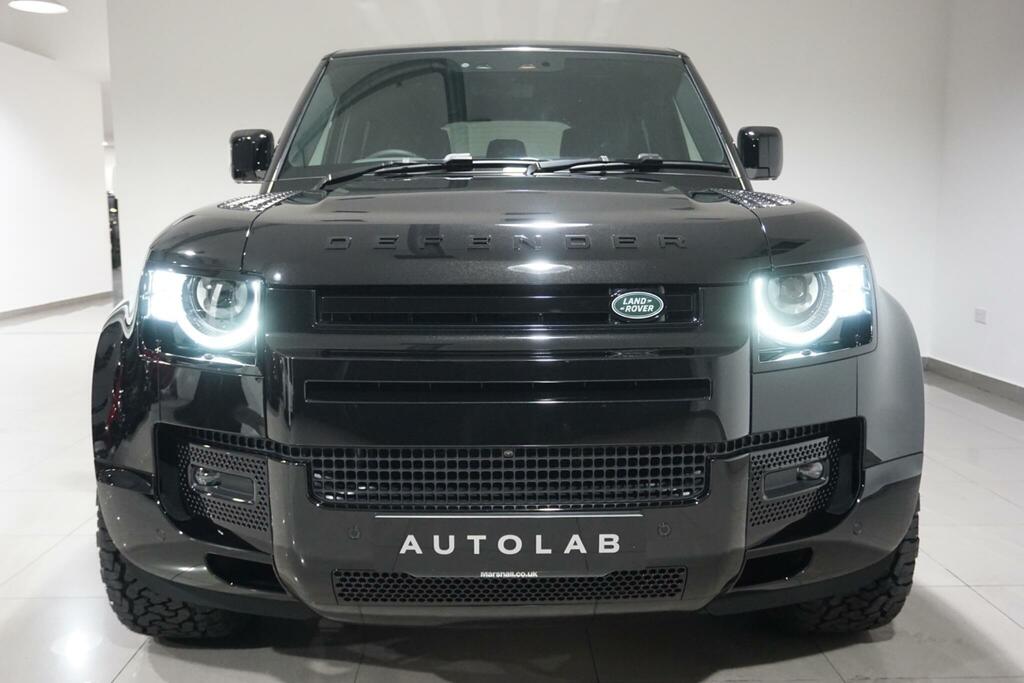 Land Rover Defender 110 X-dynamic Hse Black #23