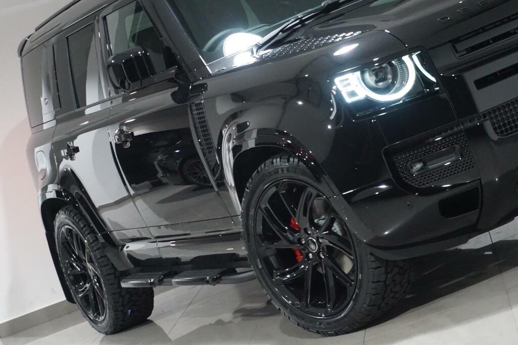 Land Rover Defender 110 X-dynamic Hse Black #41