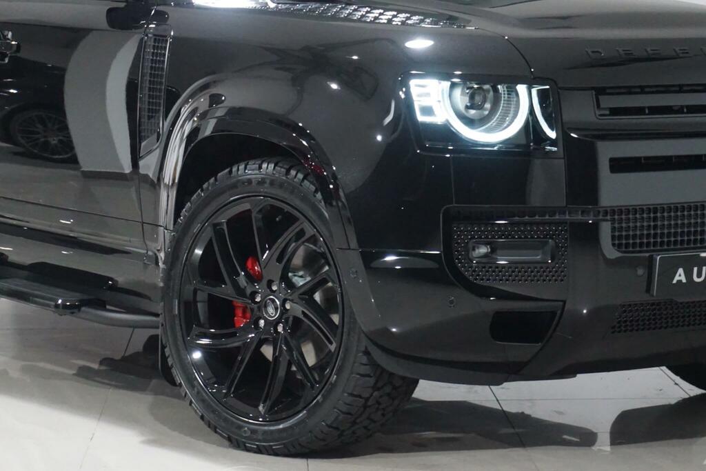 Land Rover Defender 110 X-dynamic Hse Black #45