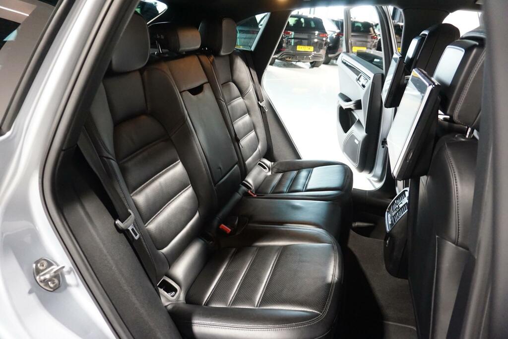 Porsche Macan Turbo Pdk Grey #51