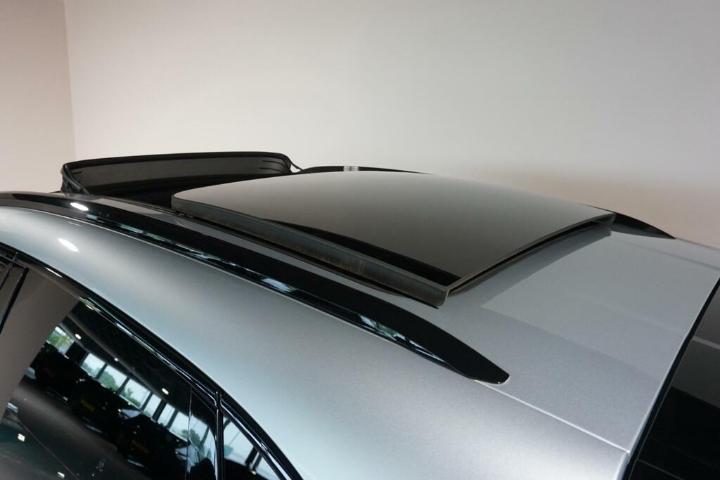 Porsche Macan Turbo Pdk Grey #70