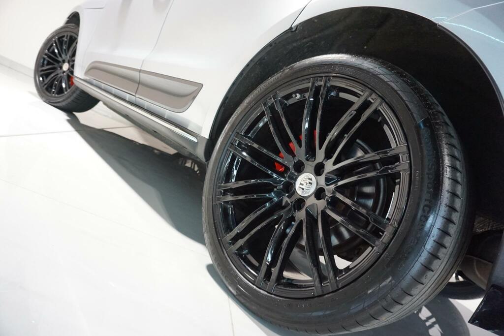 Porsche Macan Turbo Pdk Grey #48