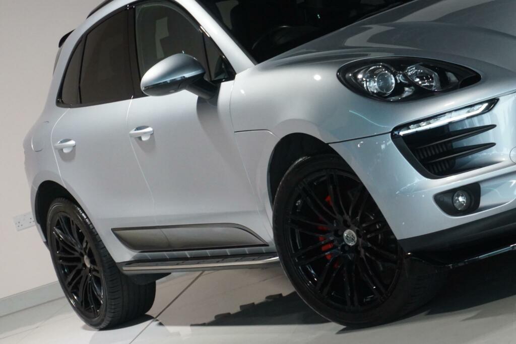 Porsche Macan Turbo Pdk Grey #38