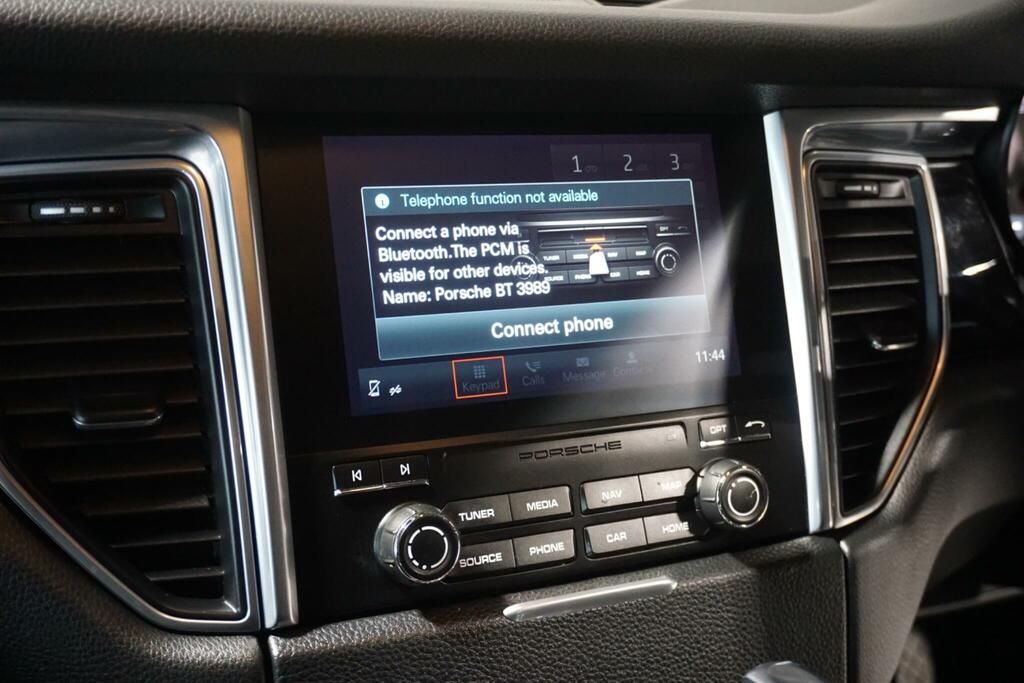 Porsche Macan Turbo Pdk Grey #60