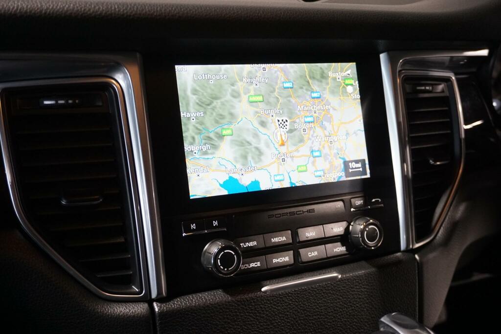 Porsche Macan Turbo Pdk Grey #56