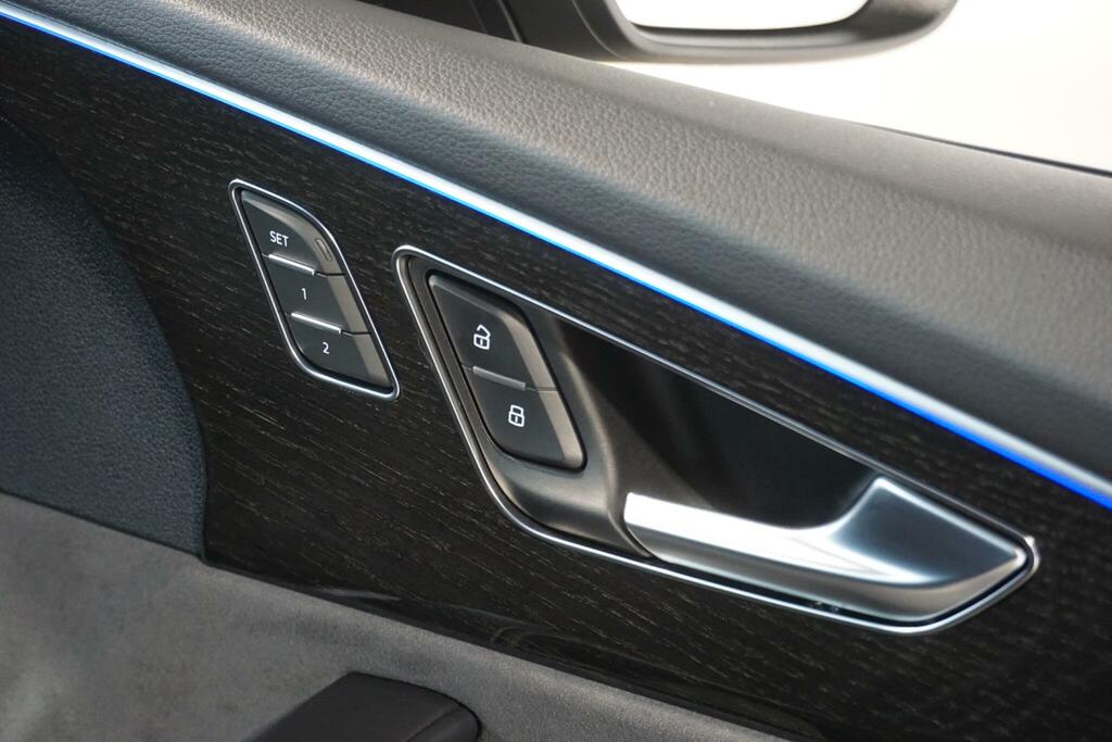 Audi Q8 55 Tfsi Quattro S Line Tiptronic Leather 202 Black #67