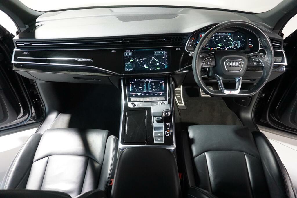 Audi Q7 3.0 Tfsi V6 Black #6