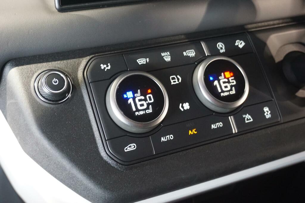 Land Rover Defender 110 D250 X-dynamic Se Grey #56