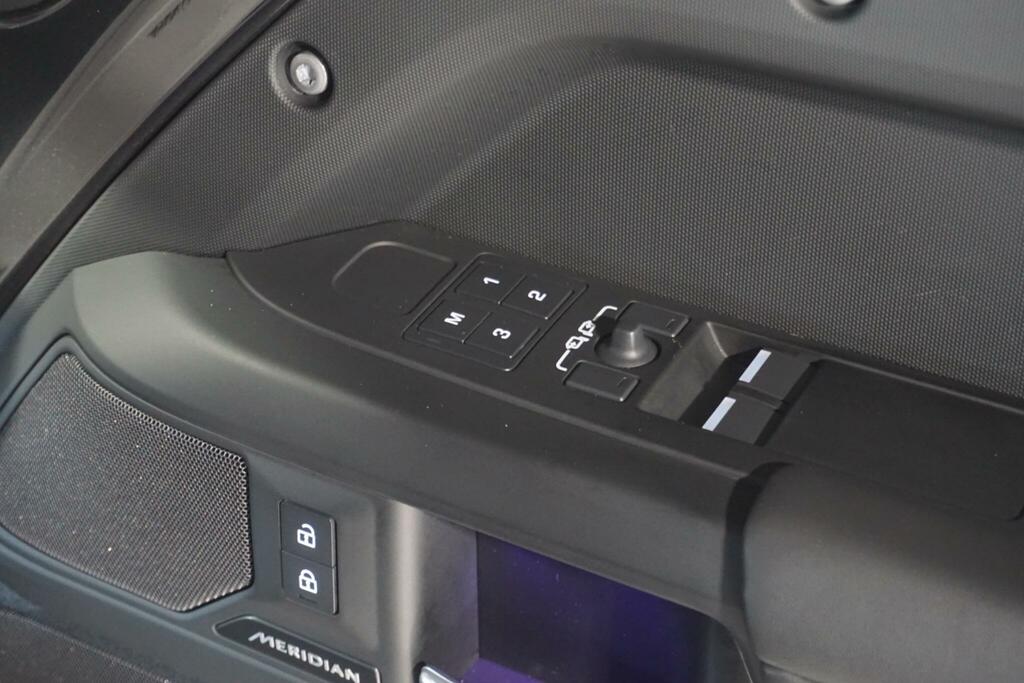 Land Rover Defender 110 D250 X-dynamic Se Grey #57