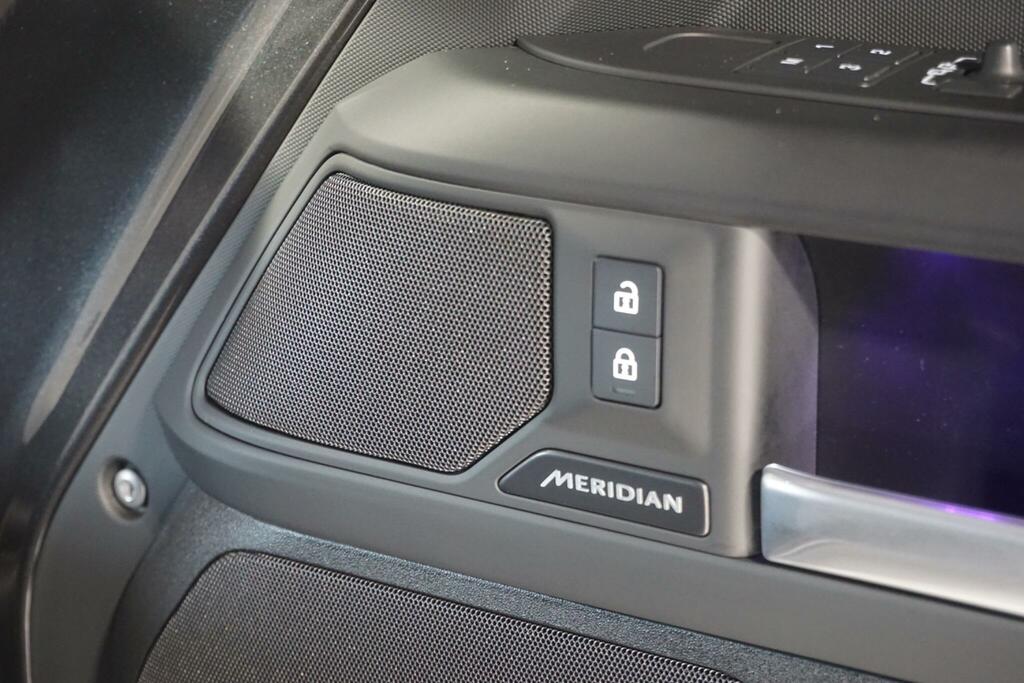 Land Rover Defender 110 D250 X-dynamic Se Grey #15