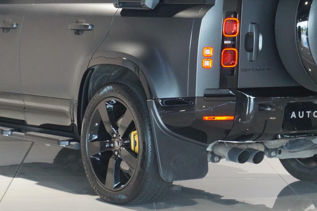 Land Rover Defender 110 D250 X-dynamic Se Grey #42