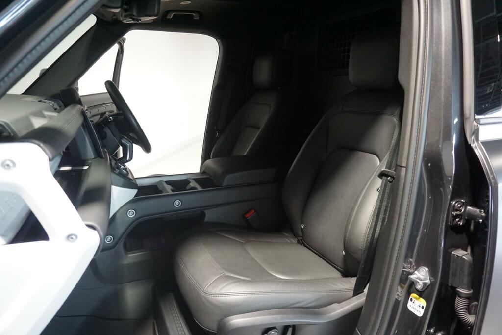 Land Rover Defender 110 D250 X-dynamic Se Grey #48
