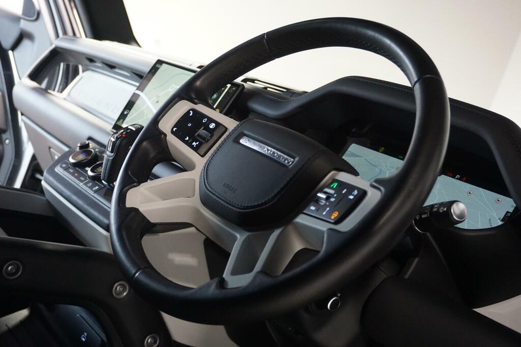 Land Rover Defender 110 D250 X-dynamic Se Grey #50