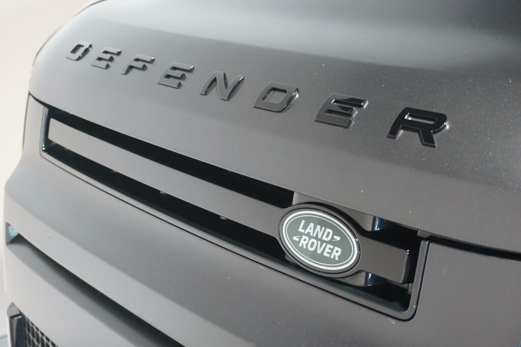 Land Rover Defender 110 D250 X-dynamic Se Grey #68