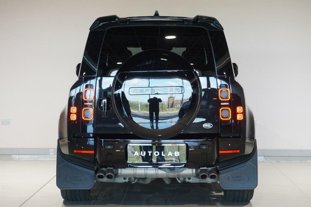 Land Rover Defender 110 P525 V8 Black #5