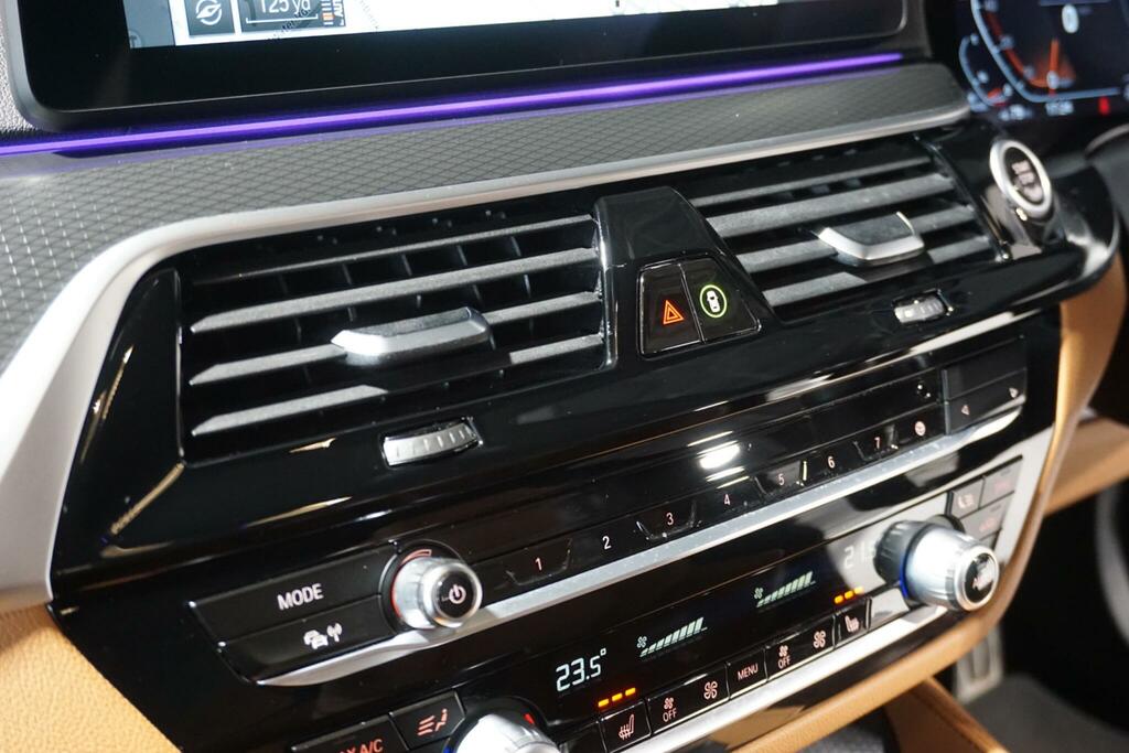 BMW 5 Series M Sport Touring Blue #57