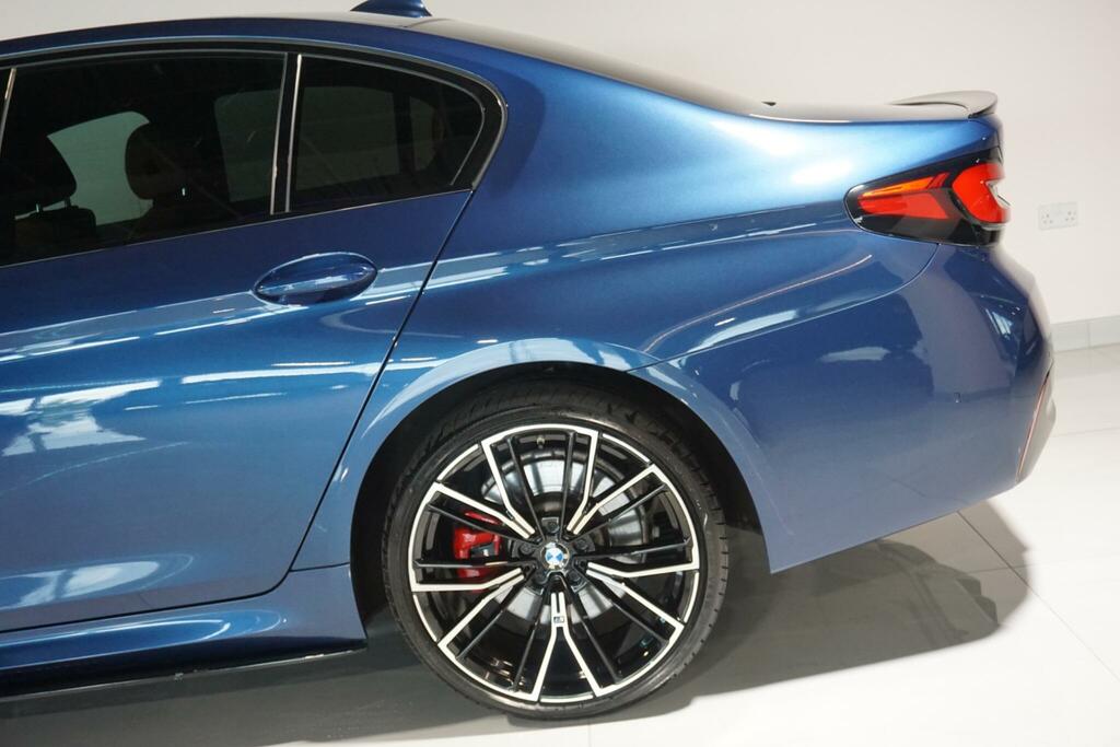BMW 5 Series M Sport Touring Blue #42