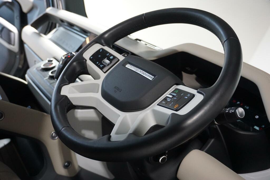 Land Rover Defender 110 D250 110 Se  #56