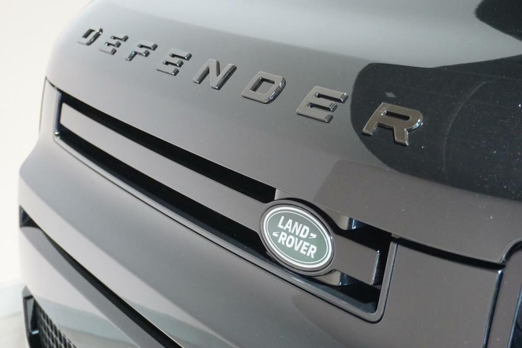 Land Rover Defender 110 D250 110 Se  #72