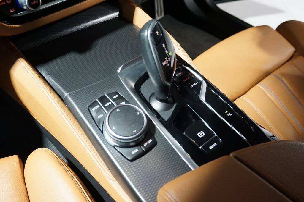 BMW 5 Series 528I M Sport Touring White #59
