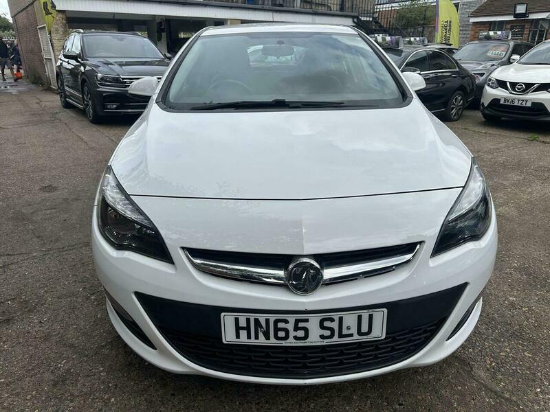 Vauxhall Astra 1.6I Excite Euro 6 HN65SLU White #2