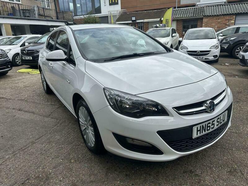 Vauxhall Astra 1.6I Excite Euro 6 White