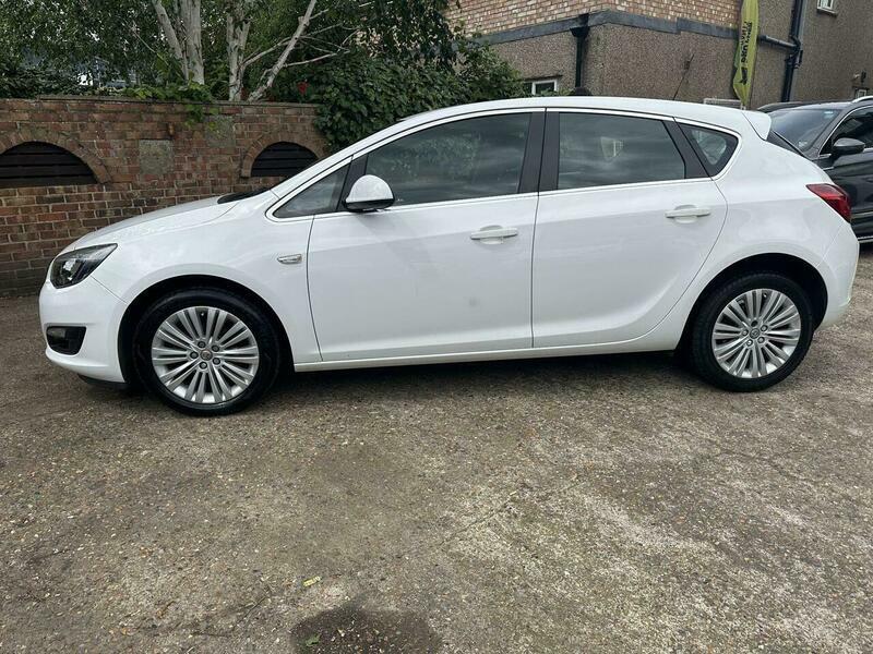 Vauxhall Astra 1.6I Excite Euro 6 HN65SLU White #4