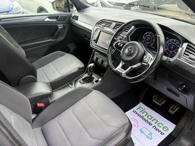 Volkswagen Tiguan 2017 2.0 Tdi Bluemotion Tech R-line Suv LP66RZO Black #2