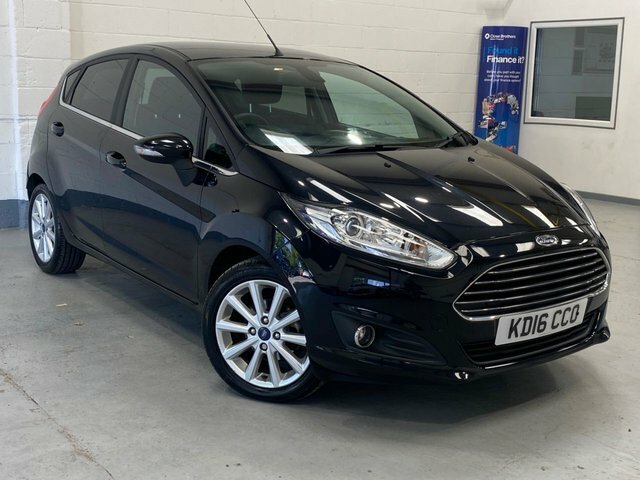Ford Fiesta 2016 1.0T Ecoboost Titanium Hatchback M Black