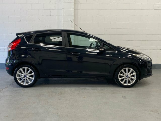 Ford Fiesta 2016 1.0T Ecoboost Titanium Hatchback M Black #6