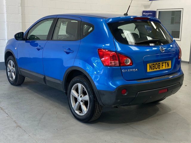 Nissan Qashqai Hatchback Tekna Black #3