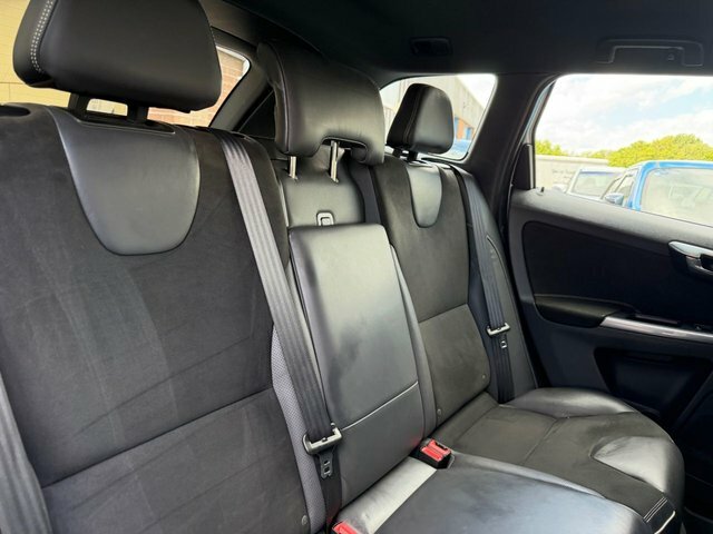 Volvo XC60 D5 Awd Se Lux Nav Park Assist, Winter Pack Black #15