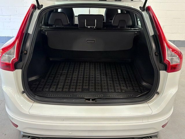 Volvo XC60 D5 Awd Se Lux Nav Park Assist, Winter Pack Black #9
