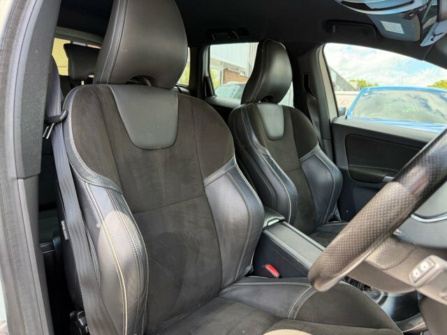 Volvo XC60 D5 Awd Se Lux Nav Park Assist, Winter Pack Black #11