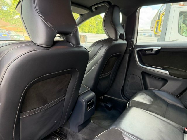 Volvo XC60 D5 Awd Se Lux Nav Park Assist, Winter Pack Black #18