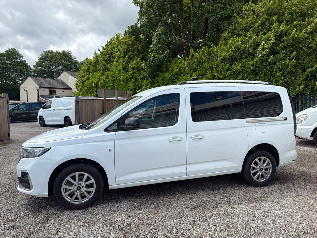 Ford Grand Tourneo Connect 2.0 Ecoblue Titanium Euro 6 Ss White #2