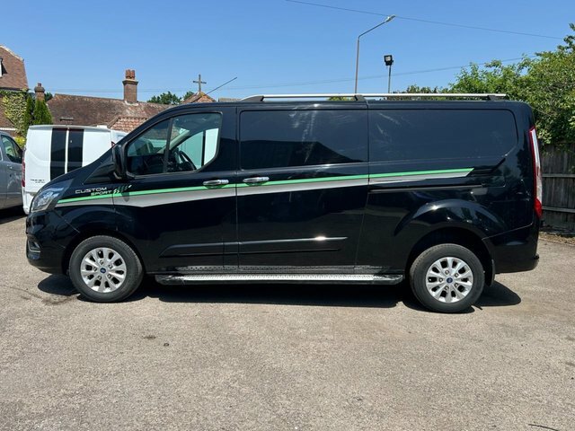 Ford Transit Custom 2.0 320 Ecoblue Limited Black