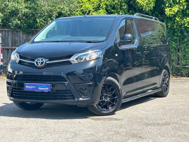 Toyota PROACE 1.5D Active Medium Panel Black #3