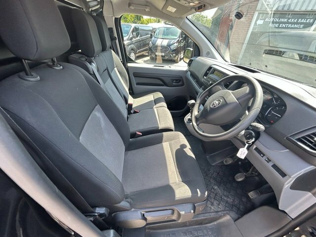 Toyota PROACE 1.5 L 1.5 Bluehdi Active Short Panel Van Diese White #12