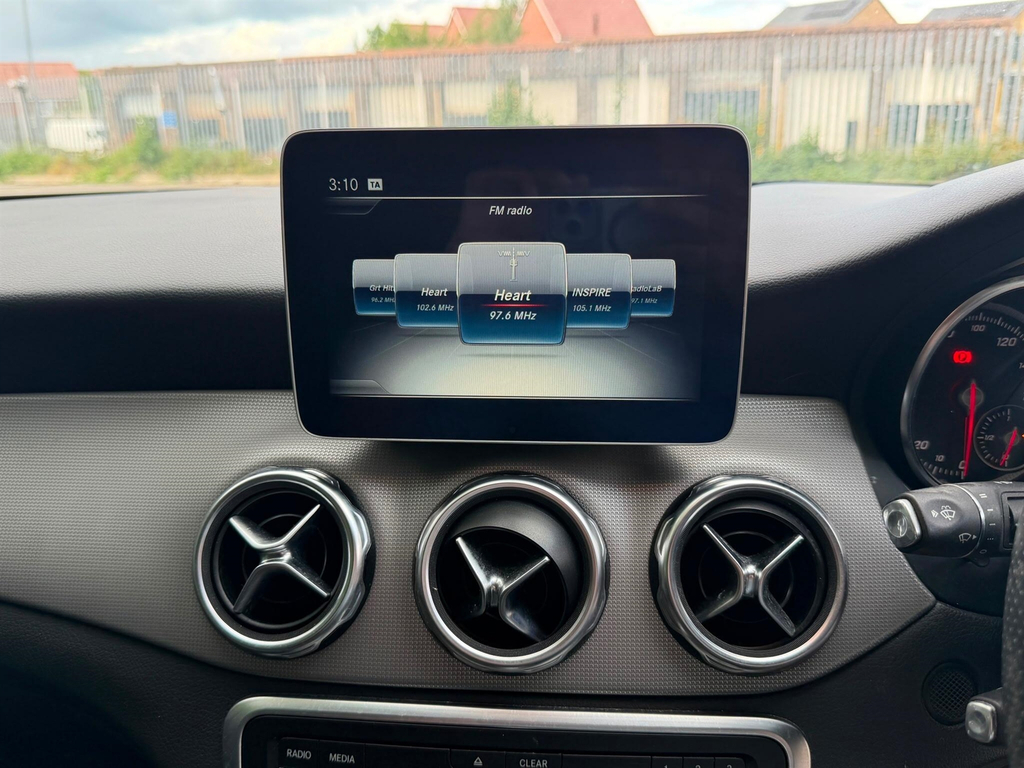 Mercedes-Benz GLA Class Amg Line Grey #53